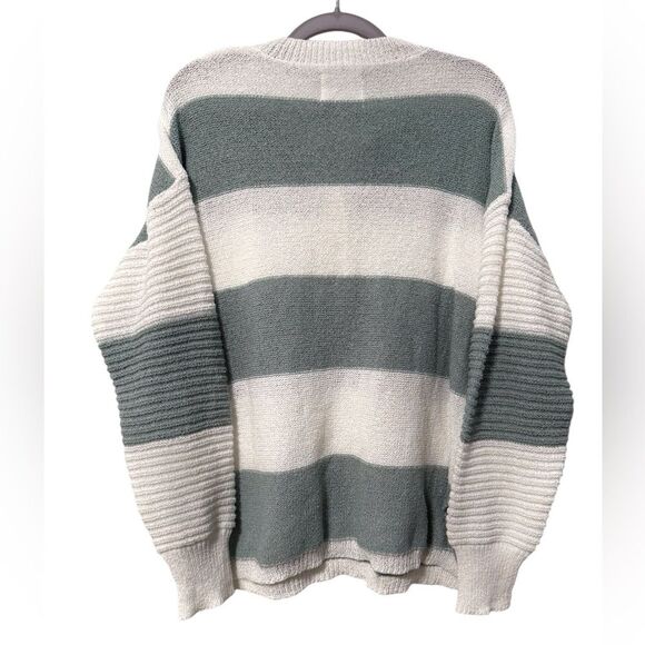 Top Notch Boutique Button Front Pullover Sweater White Sage Green Stripes Medium - Picture 5 of 8